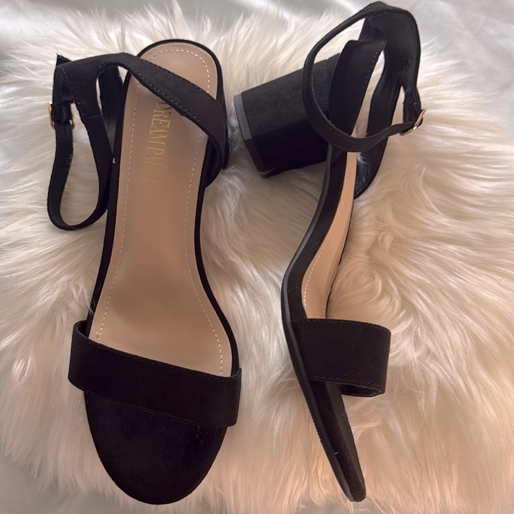 New in box Dream Pairs Black Suede Like Sandals Chunky Heel - Picture 2 of 12